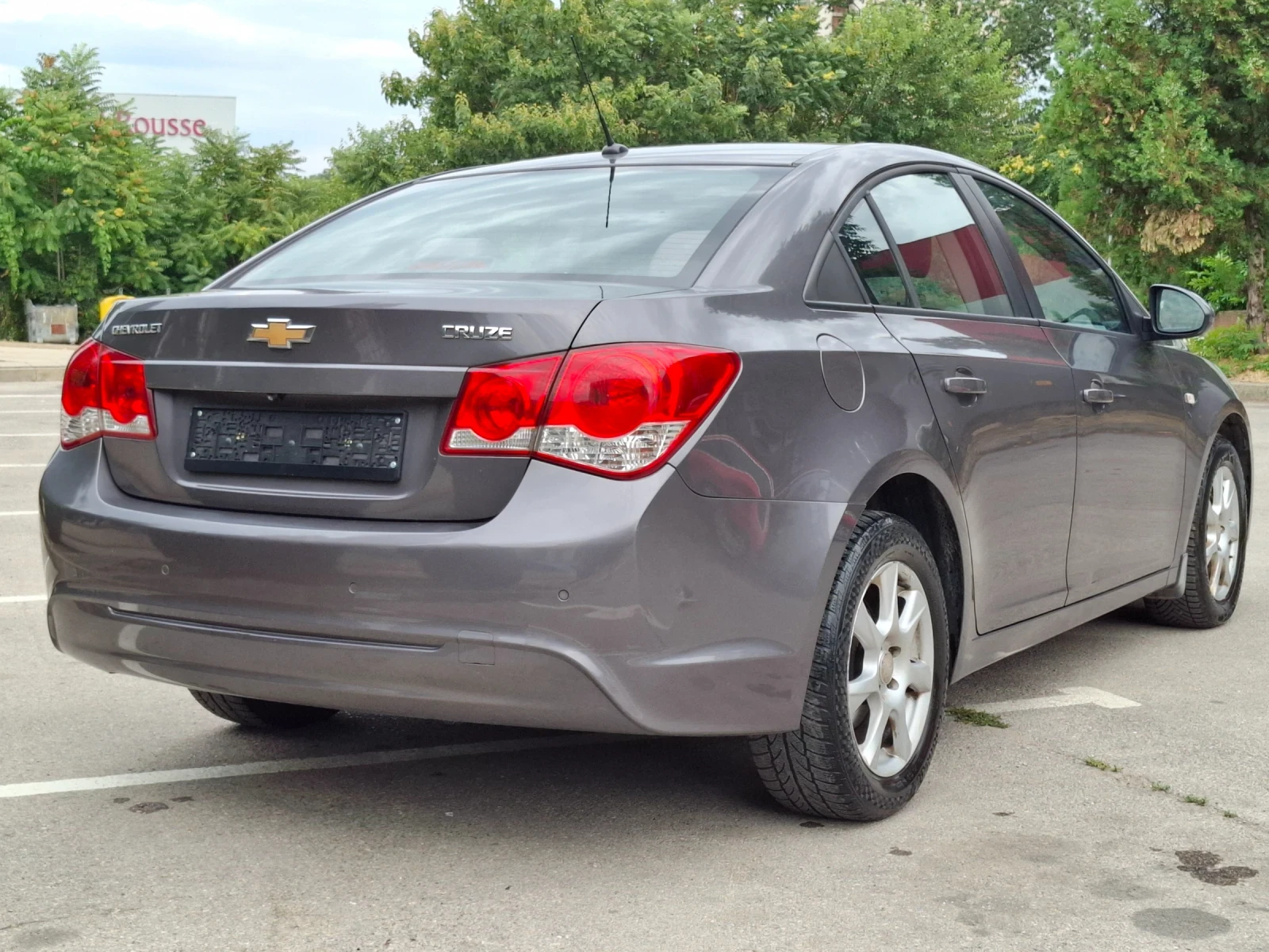 Chevrolet Cruze 1.6i * EURO 5 * КЛИМАТИК * КАМЕРА * ЛИЗИНГ *  - изображение 6