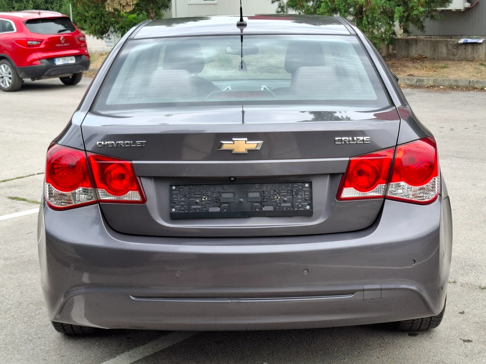 Chevrolet Cruze 1.6i * EURO 5 * КЛИМАТИК * КАМЕРА * ЛИЗИНГ *  - изображение 5