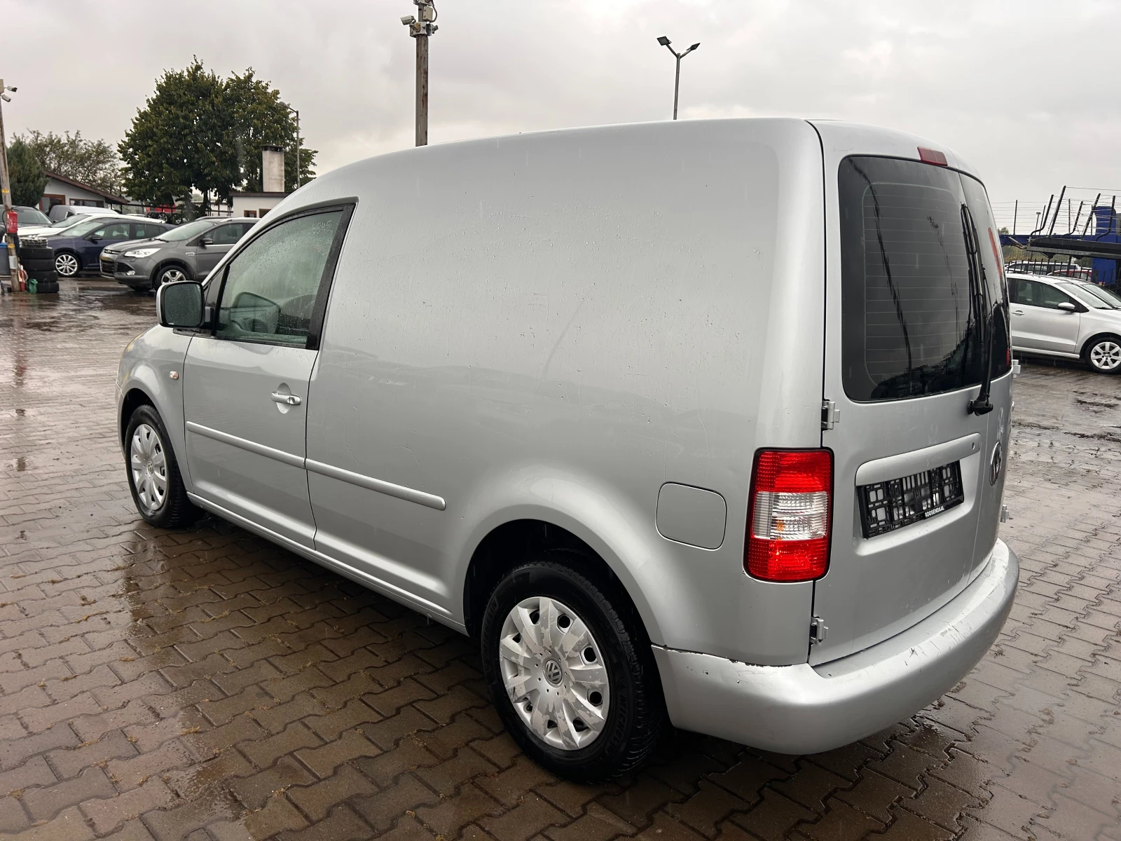 VW Caddy 1.9 TDI AVTOMAT/NAVI EURO 4 - изображение 8
