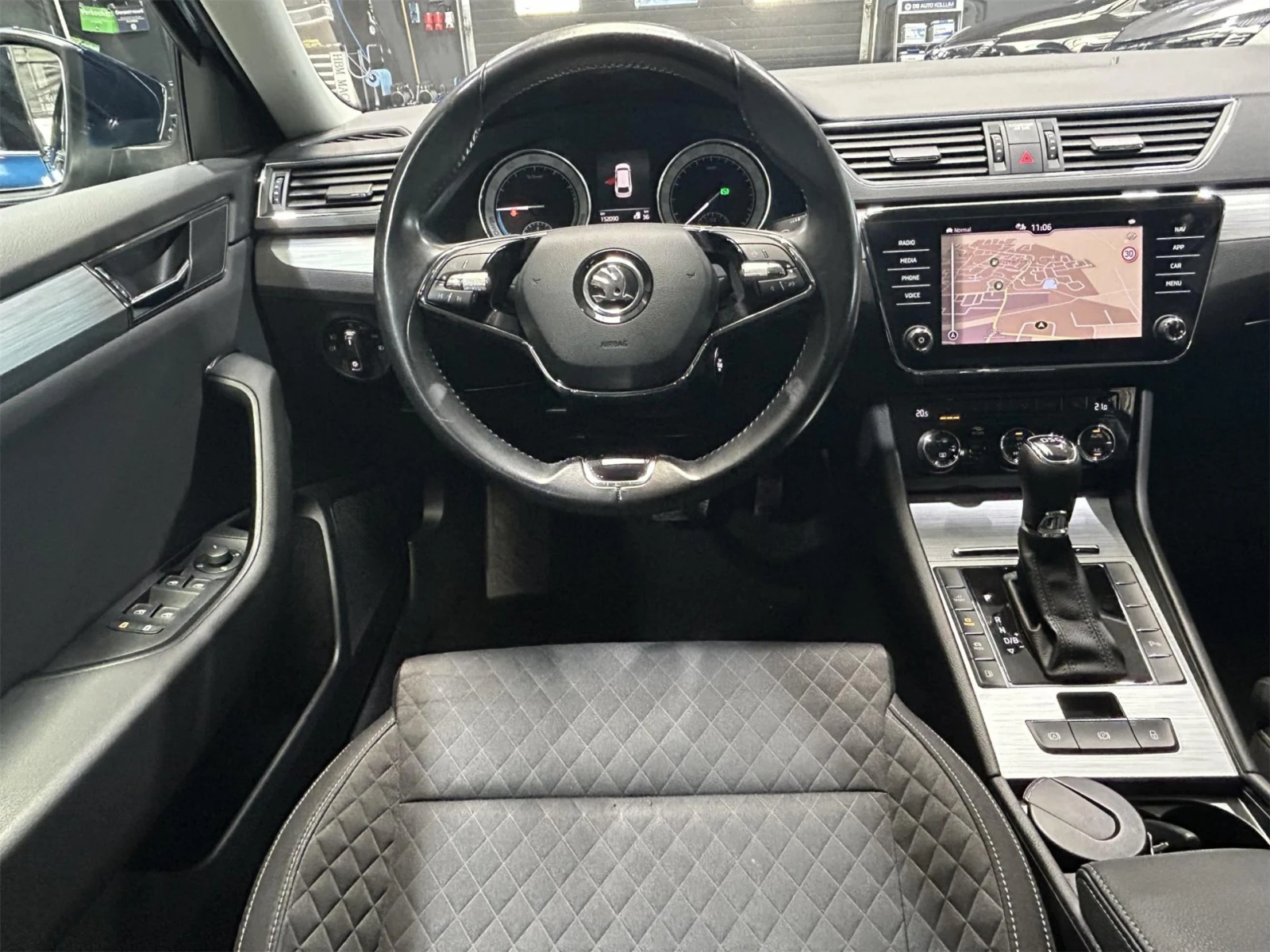 Skoda Superb Ambition - Hybrid - изображение 7