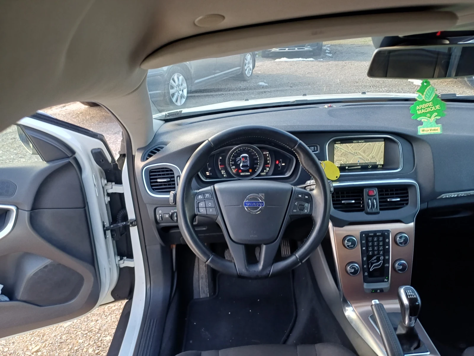 Volvo V40 Cross Country 2.0 D | Mobile.bg � ����������� 12