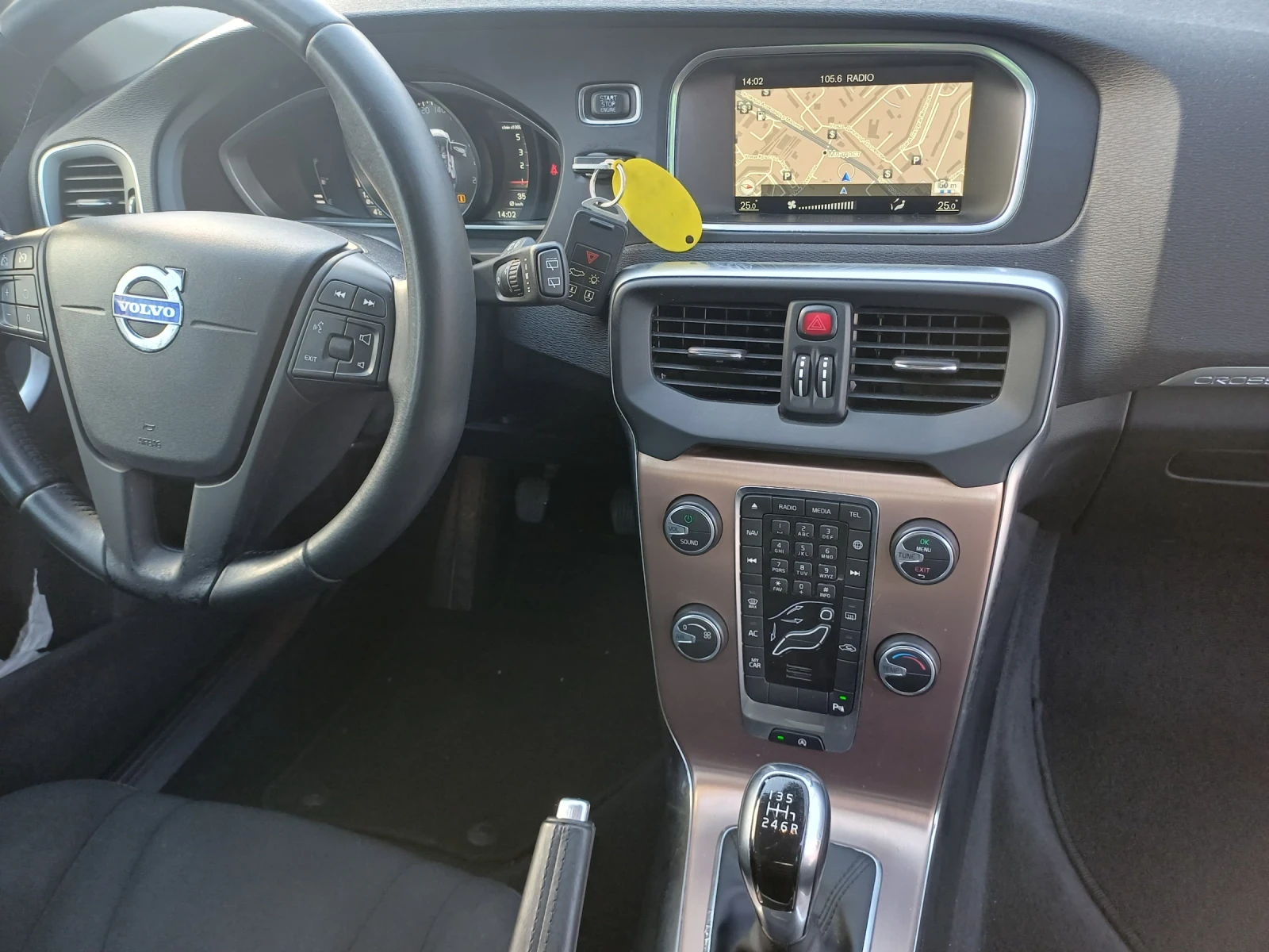 Volvo V40 Cross Country 2.0 D | Mobile.bg � ����������� 15