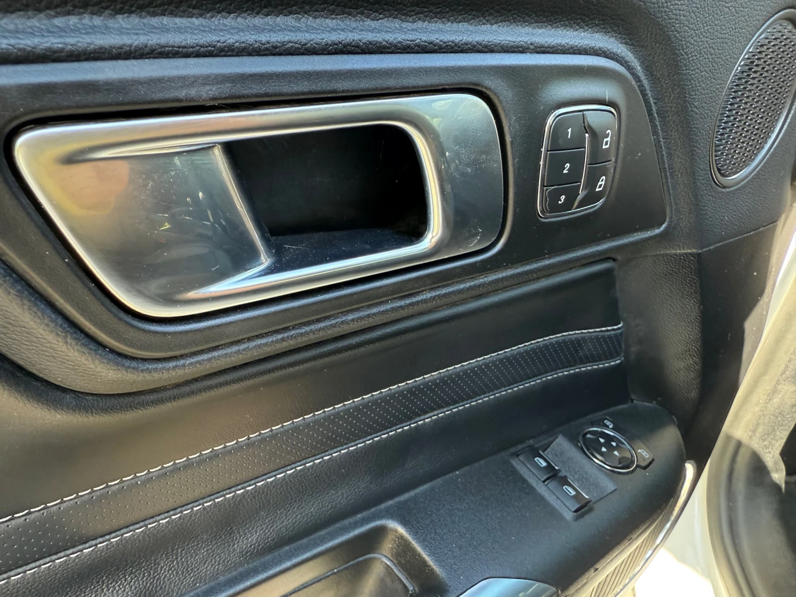 Ford Mustang 2.3 Ecoboost HPP / 50k км, снимка 11 - Автомобили и джипове - 53752423