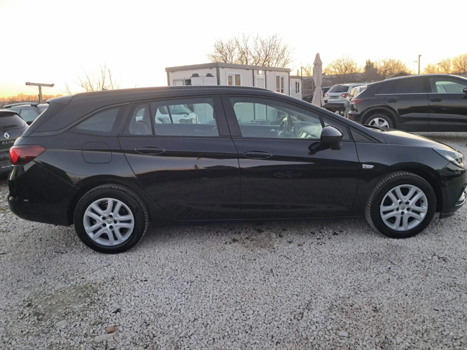 Opel Astra 1.6CDTI, снимка 7 - Автомобили и джипове - 53810300