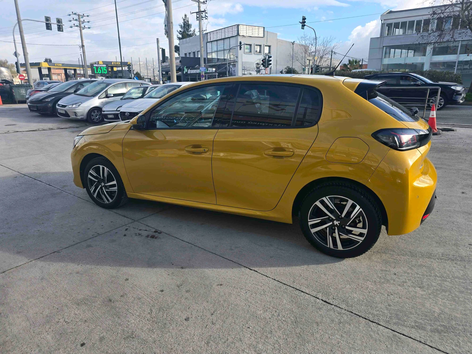 Peugeot 208 ALURE  3D  i-Cockpit дисплей панорамен покрив, снимка 12 - Автомобили и джипове - 53829531