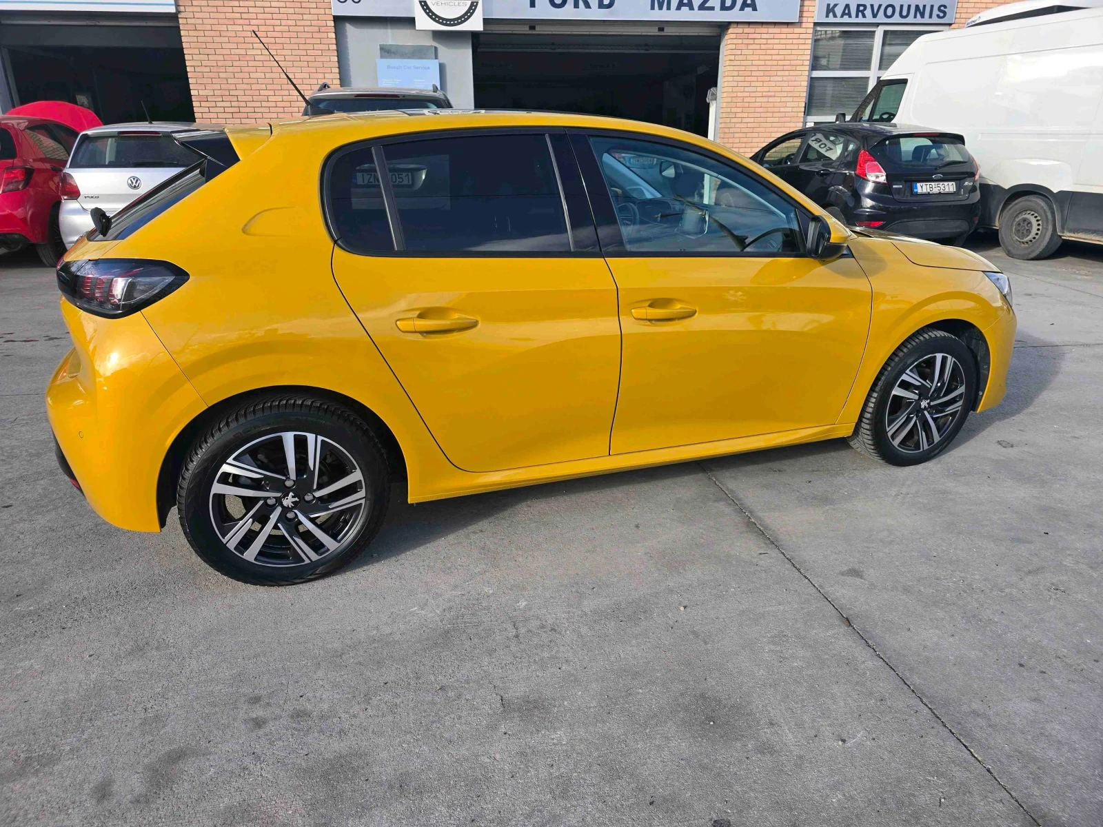 Peugeot 208 ALURE  3D  i-Cockpit дисплей панорамен покрив, снимка 6 - Автомобили и джипове - 53829531