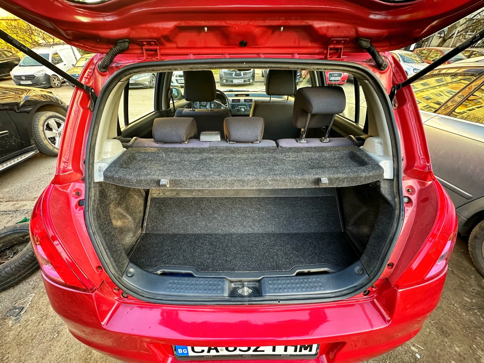 Suzuki Swift GL, снимка 6 - Автомобили и джипове - 53845646