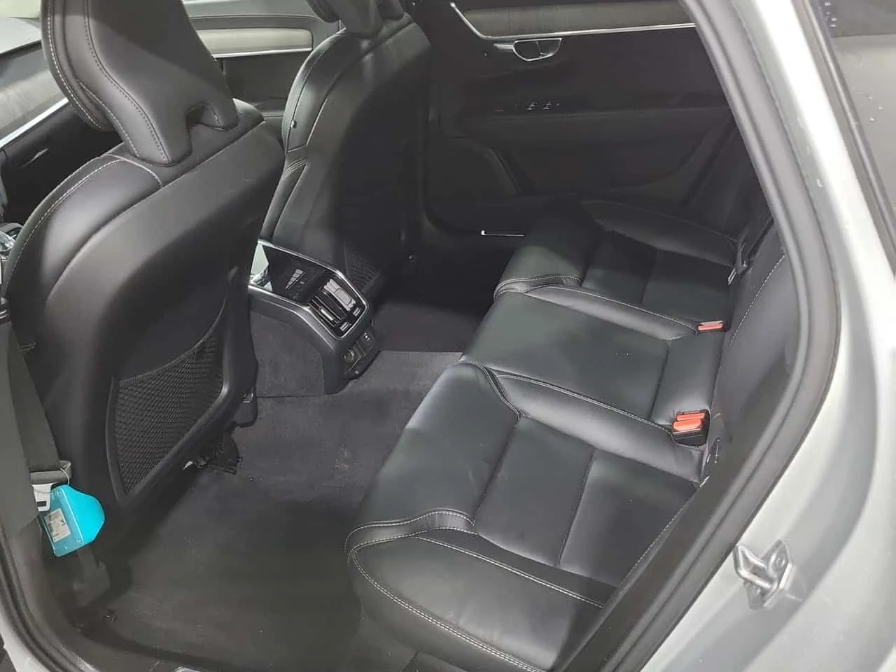 Volvo S90  Inscription /CAMERA/DISTRONIC/PANO, снимка 11 - Автомобили и джипове - 53907635