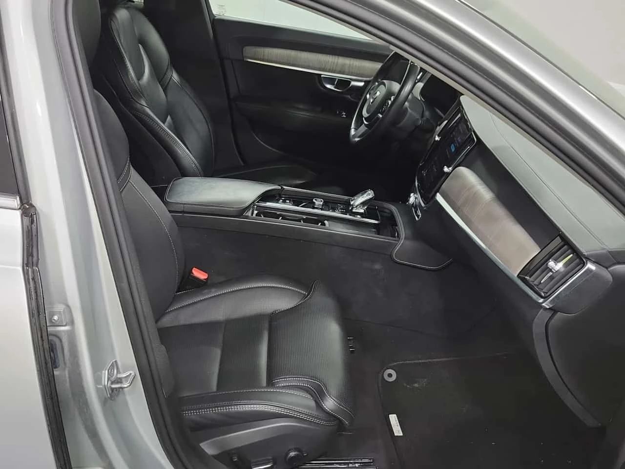 Volvo S90  Inscription /CAMERA/DISTRONIC/PANO, снимка 13 - Автомобили и джипове - 53907635