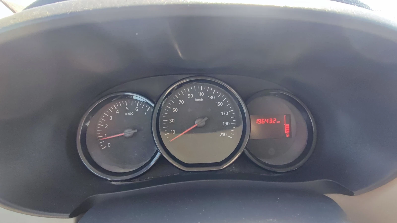 Dacia Dokker 1.5dci, снимка 8 - Автомобили и джипове - 54423710