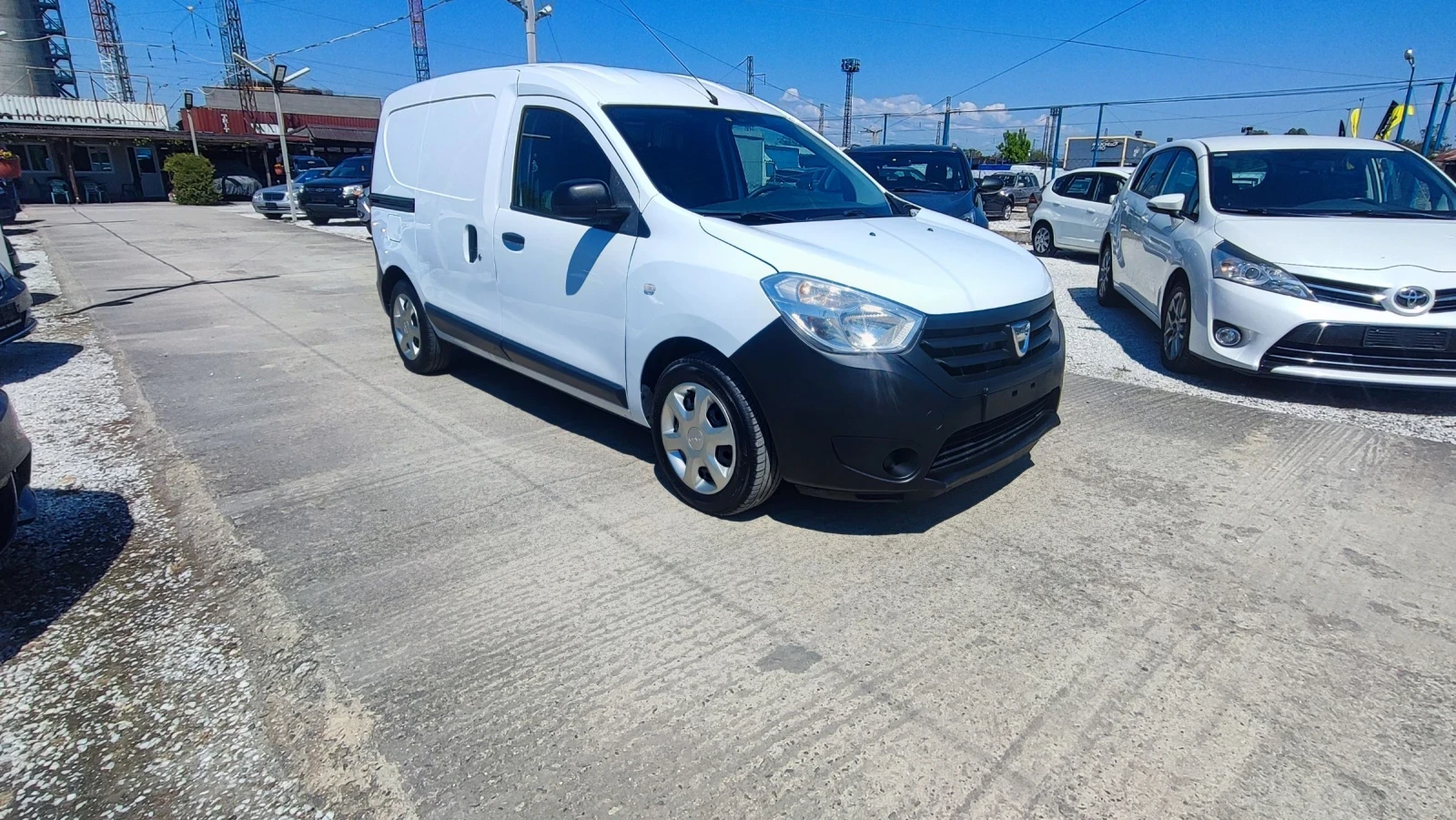 Dacia Dokker 1.5dci, снимка 3 - Автомобили и джипове - 54423710