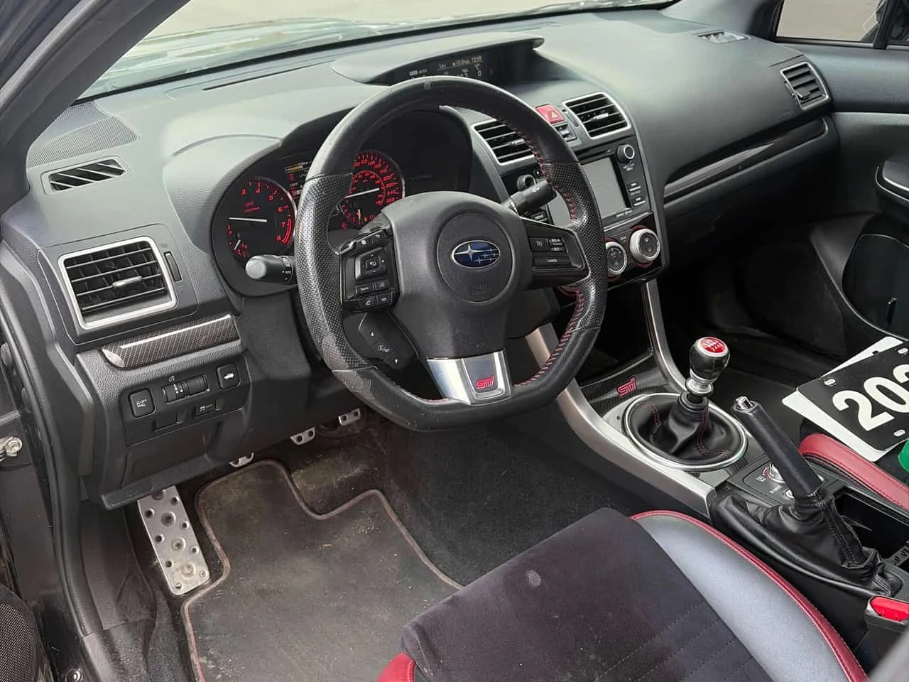 Subaru WRX STI| ПОДГРЕВИ| ШИБИДАХ| KEYLESS| CARFAX, снимка 7 - Автомобили и джипове - 54460591
