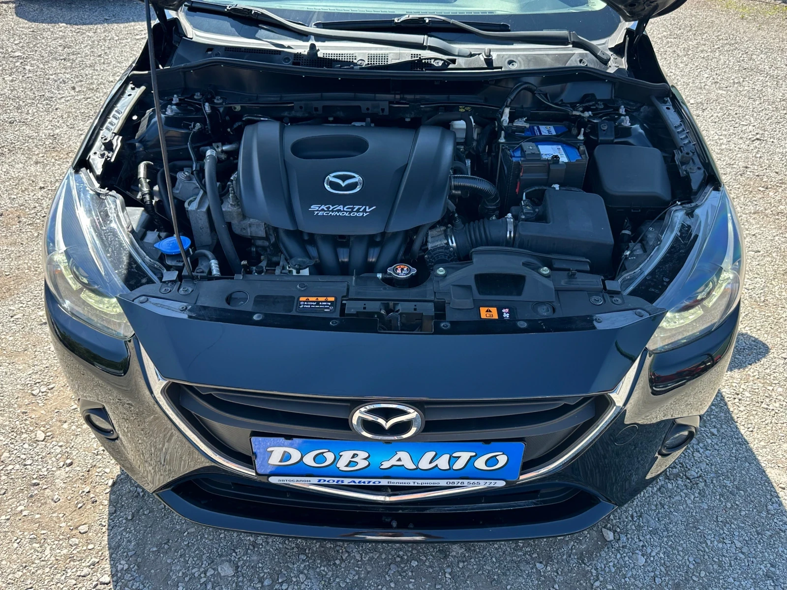 Mazda 2 1.5i-SKYACTIV-G-LED-NAVI-LANE ASSIST, снимка 17 - Автомобили и джипове - 55030302