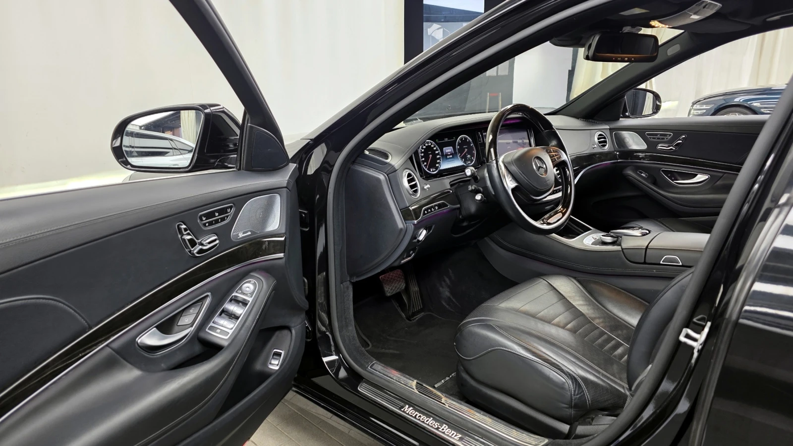Mercedes-Benz S 500 LONG| АВТОФИНАНСИРАНЕ | ФИКСИРАНА ЦЕНА ДО БЪЛГАРИЯ, снимка 5 - Автомобили и джипове - 55287398