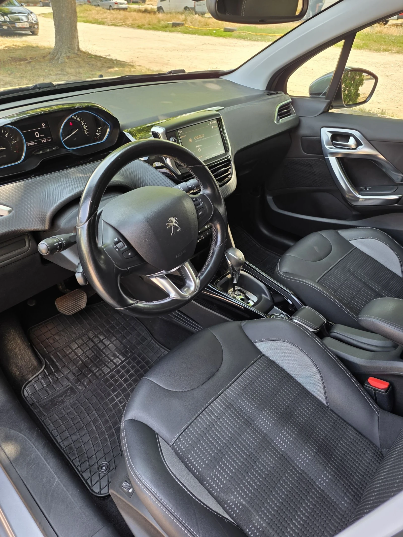 Peugeot 2008 New ALLURE, Автоматик, закупен от PEUGEOT България, снимка 14 - Автомобили и джипове - 55367320