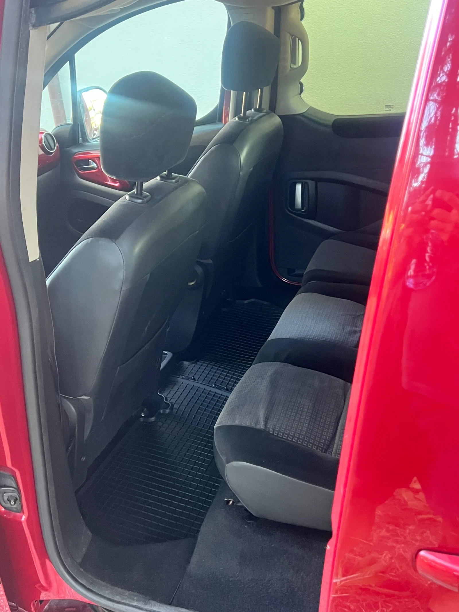 Citroen Berlingo 1.6HDI / 4+ 1 / Климатик, снимка 11 - Автомобили и джипове - 55493928