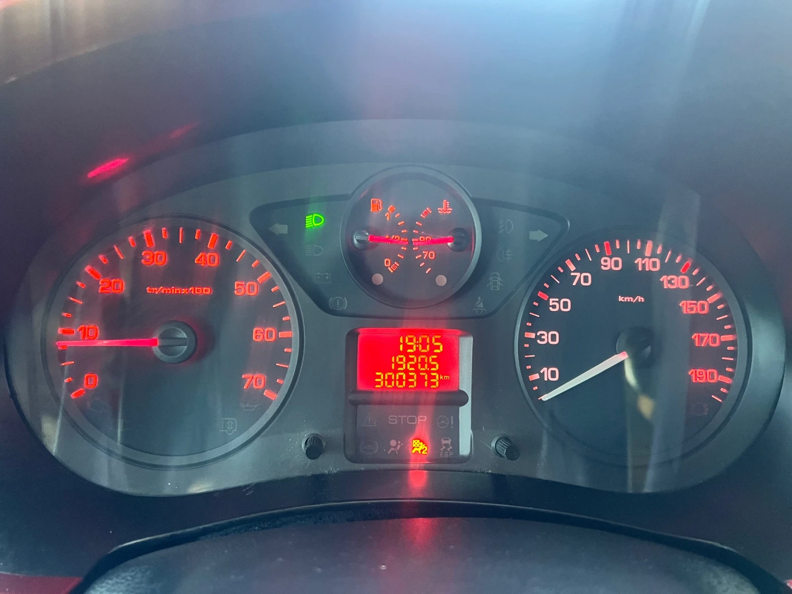 Citroen Berlingo 1.6HDI / 4+ 1 / Климатик, снимка 13 - Автомобили и джипове - 55493928