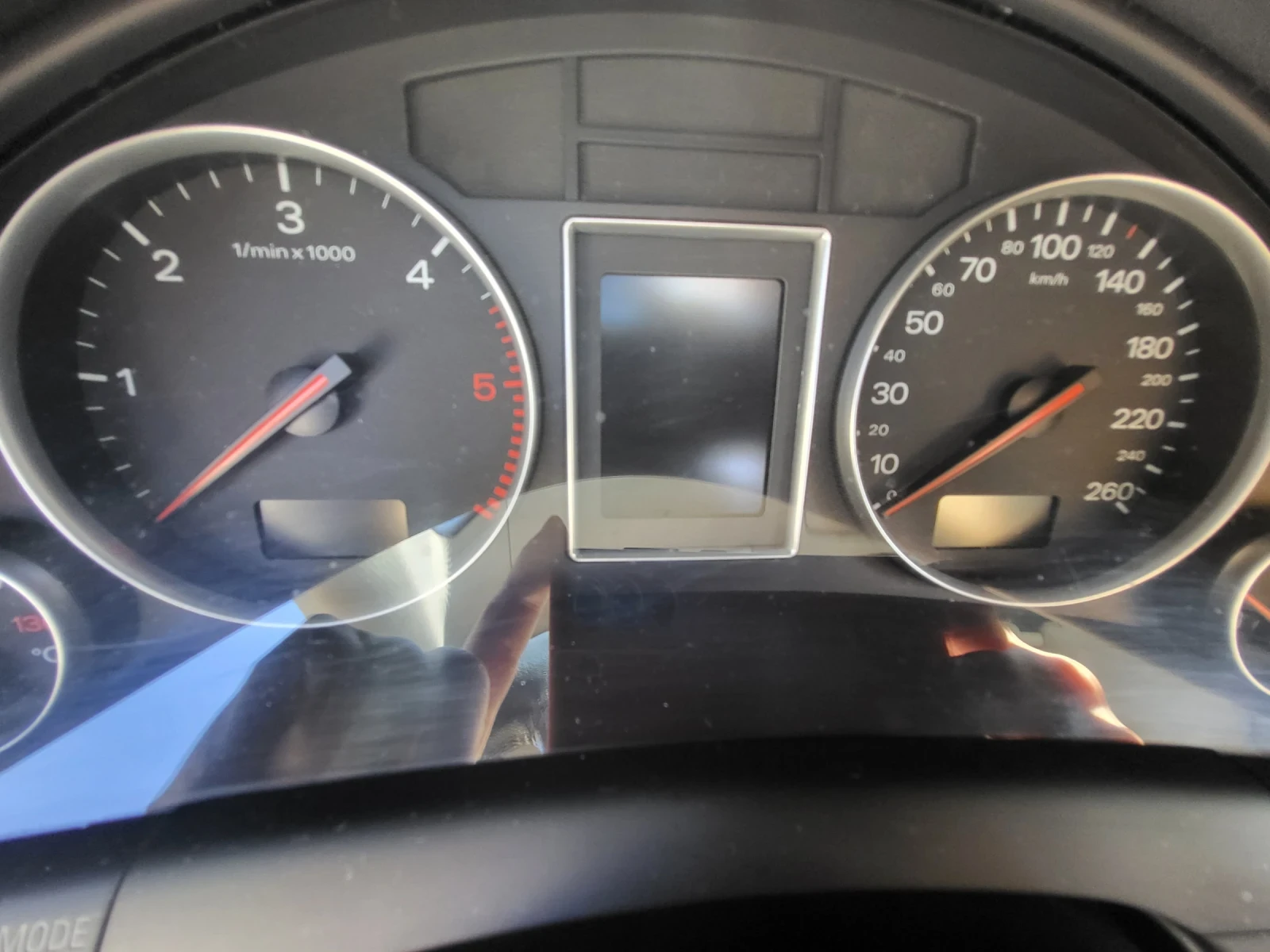 Audi A4 6 цилиндров двигател, снимка 8 - Автомобили и джипове - 56269911