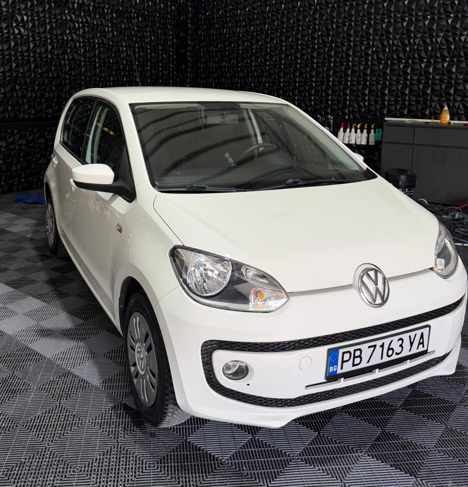 VW Up 4door 75кс