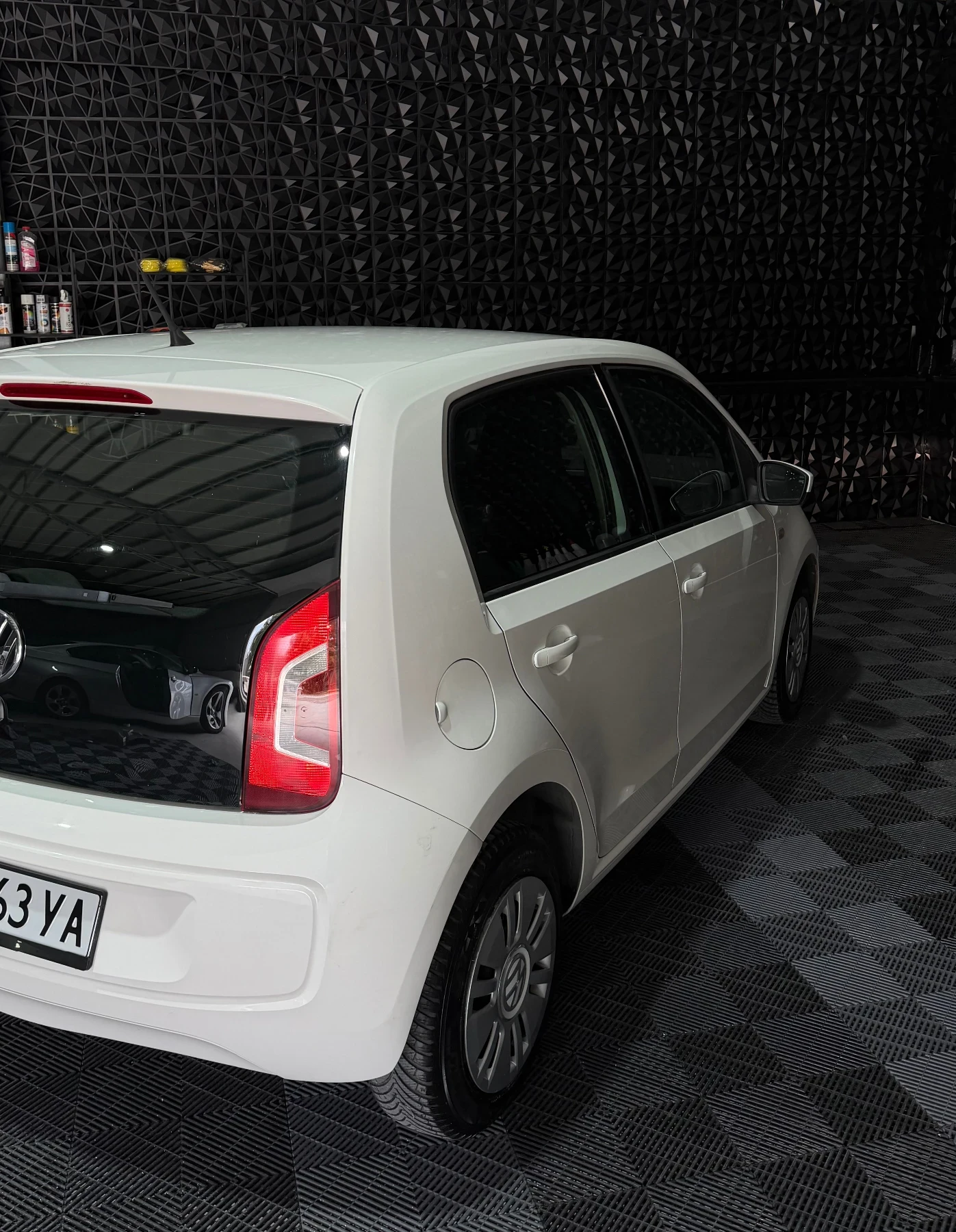 VW Up 4door 75кс, снимка 6 - Автомобили и джипове - 56314405