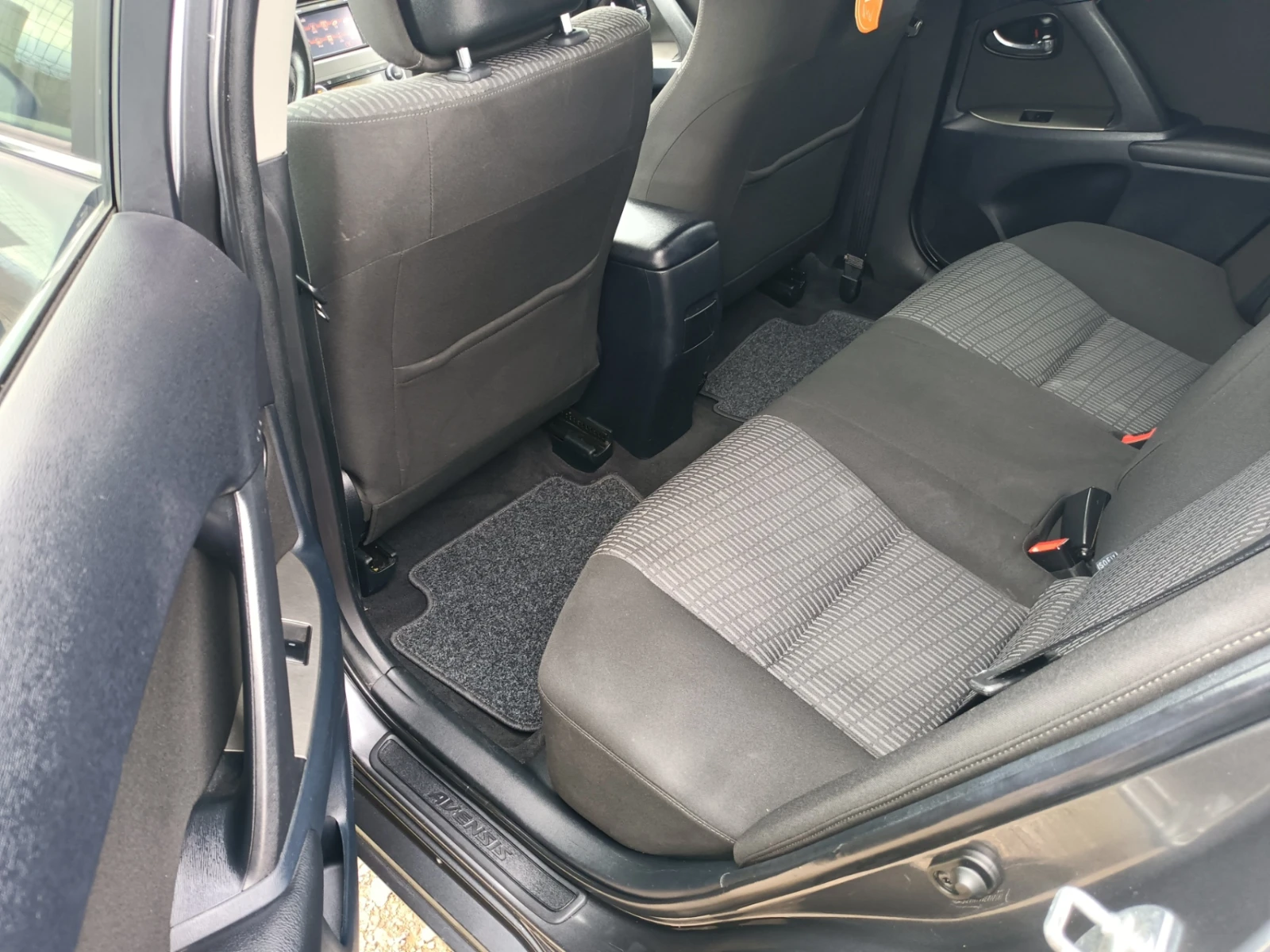 Toyota Avensis 1, 8 Comfort | Mobile.bg � ����������� 14