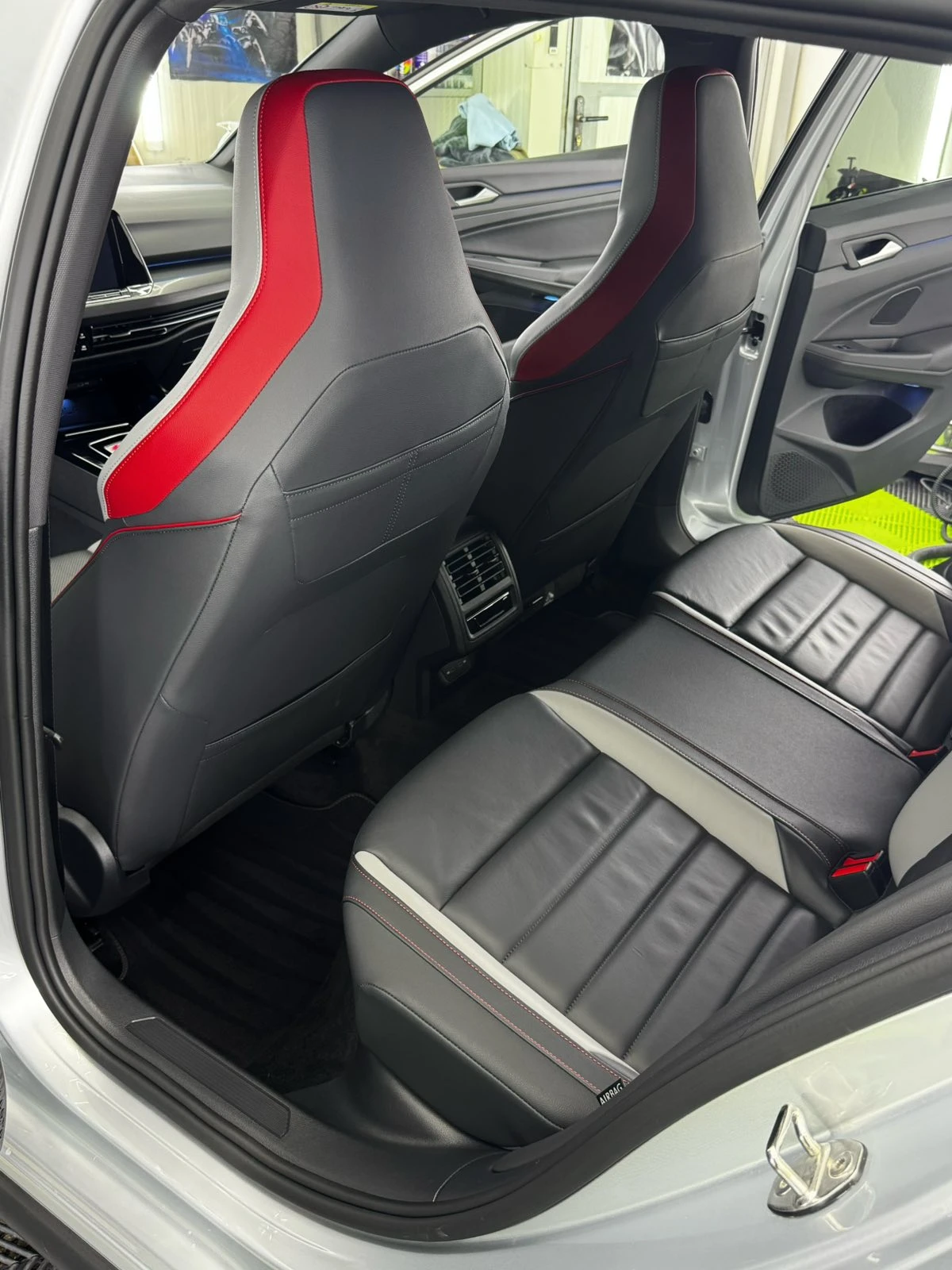 VW Golf 8 GTI, снимка 15 - Автомобили и джипове - 56655846