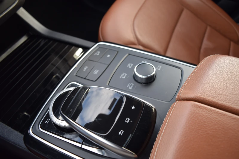 Mercedes-Benz GLE 450 AMG, снимка 12 - Автомобили и джипове - 51284170