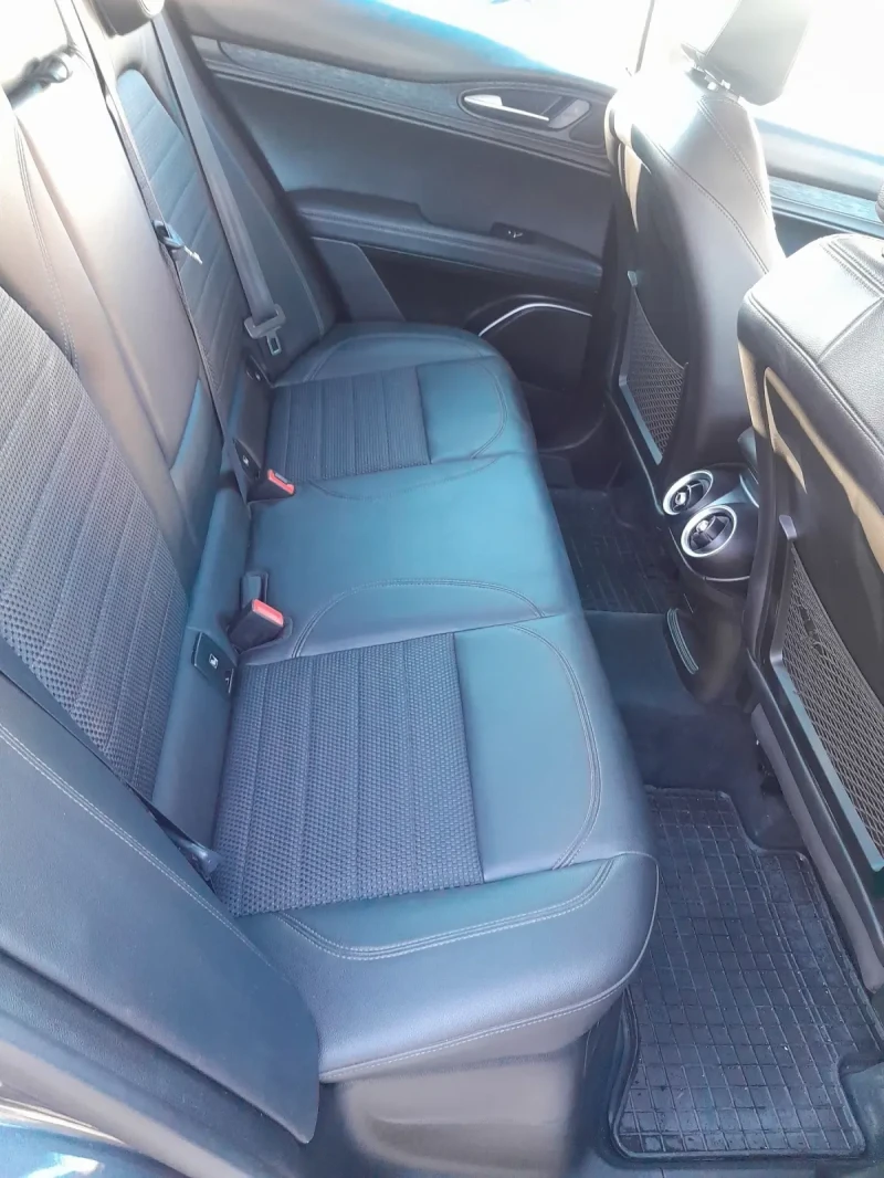 Alfa Romeo Stelvio 2.2 D, снимка 7 - Автомобили и джипове - 52750462