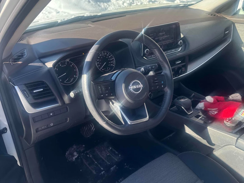 Nissan Rogue AWD SV Moonroof* CARFAX* АВТО КРЕДИТ* , снимка 9 - Автомобили и джипове - 53327451