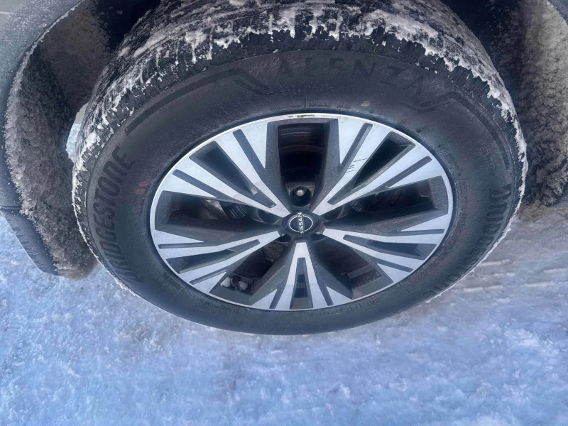 Nissan Rogue AWD SV Moonroof* CARFAX* АВТО КРЕДИТ* , снимка 7 - Автомобили и джипове - 53327451