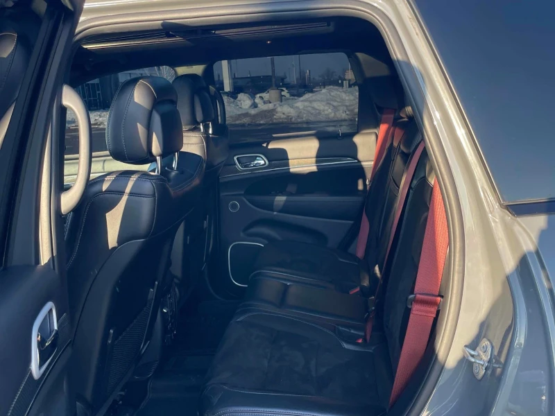 Jeep Grand cherokee SRT С РЕГИСТРАЦИЯ & АВТО КРЕДИТ , снимка 10 - Автомобили и джипове - 53591451