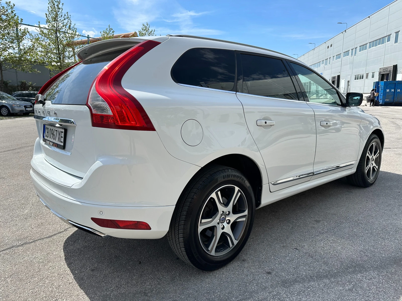 Volvo XC60 3.0i 325 к.с. - изображение 4