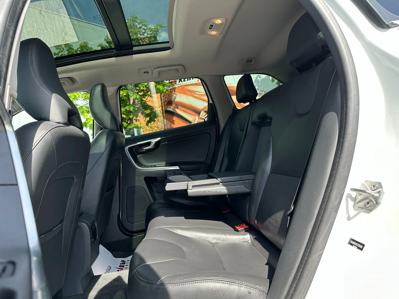 Volvo XC60 3.0i 325 к.с. - изображение 9