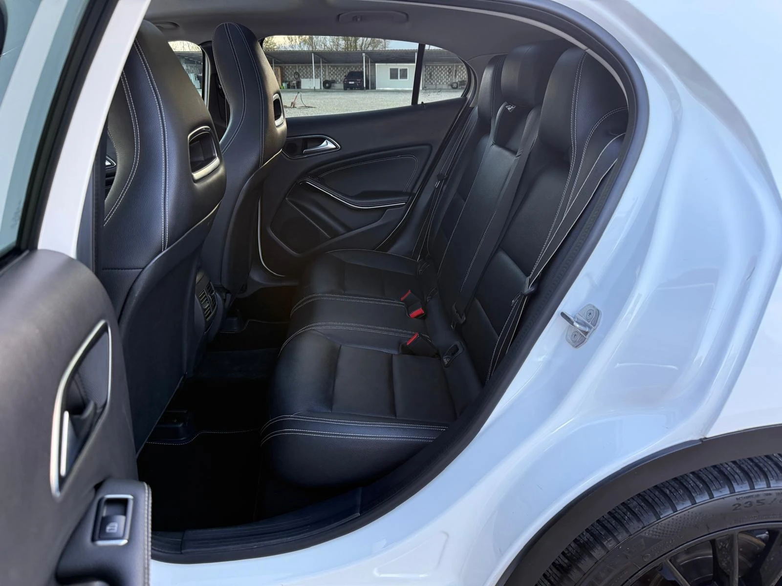 Mercedes-Benz GLA 200 2.2d AMG/Night Edition/// | Mobile.bg   10