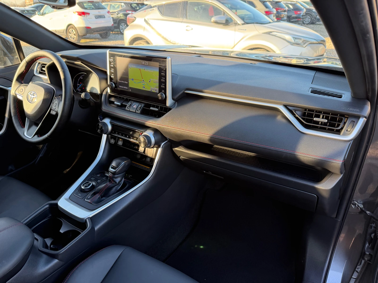 Toyota Rav4 2.5 AWD PLUG IN HYBRID | Mobile.bg � ����������� 13