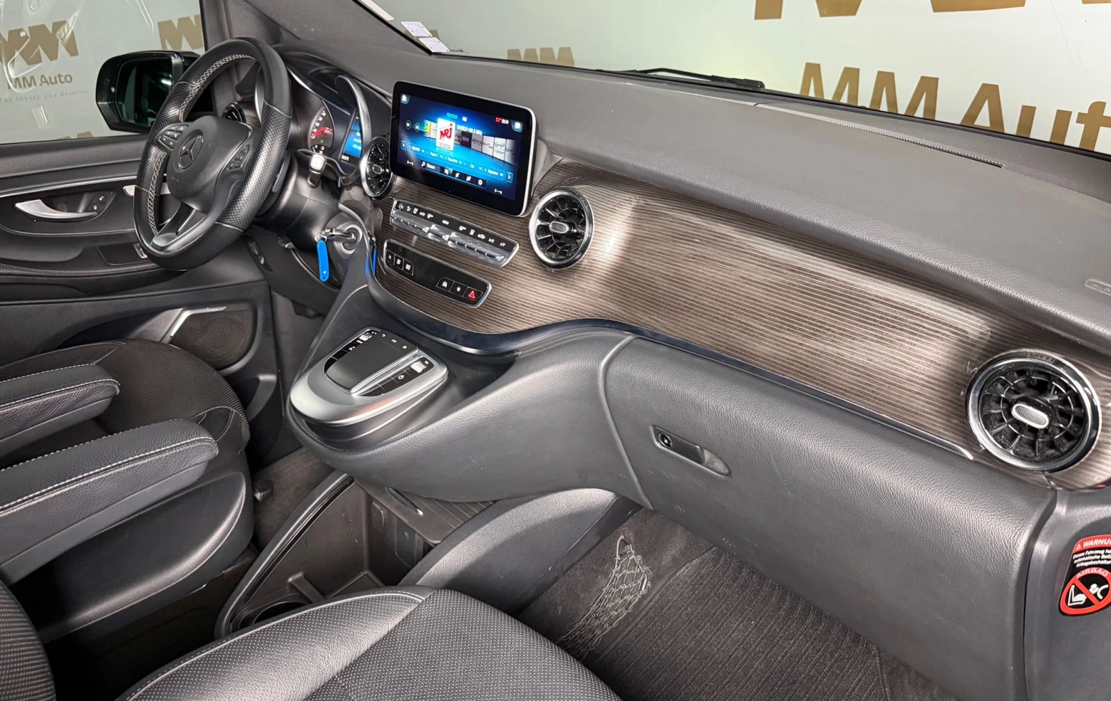 Mercedes-Benz EQV 300* Long* Burmester* Distronic* 360 | Mobile.bg   13