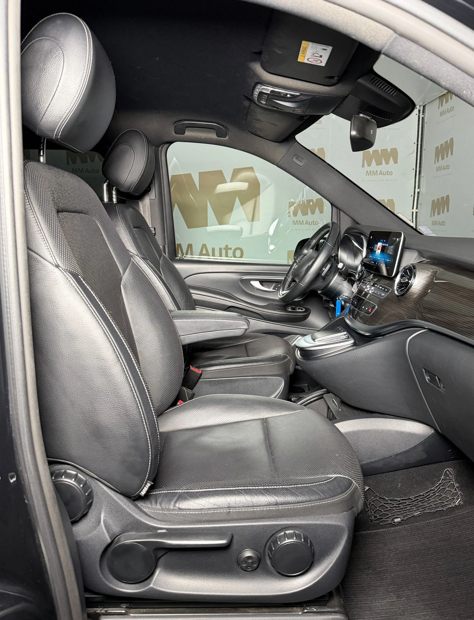 Mercedes-Benz EQV 300* Long* Burmester* Distronic* 360 | Mobile.bg   12