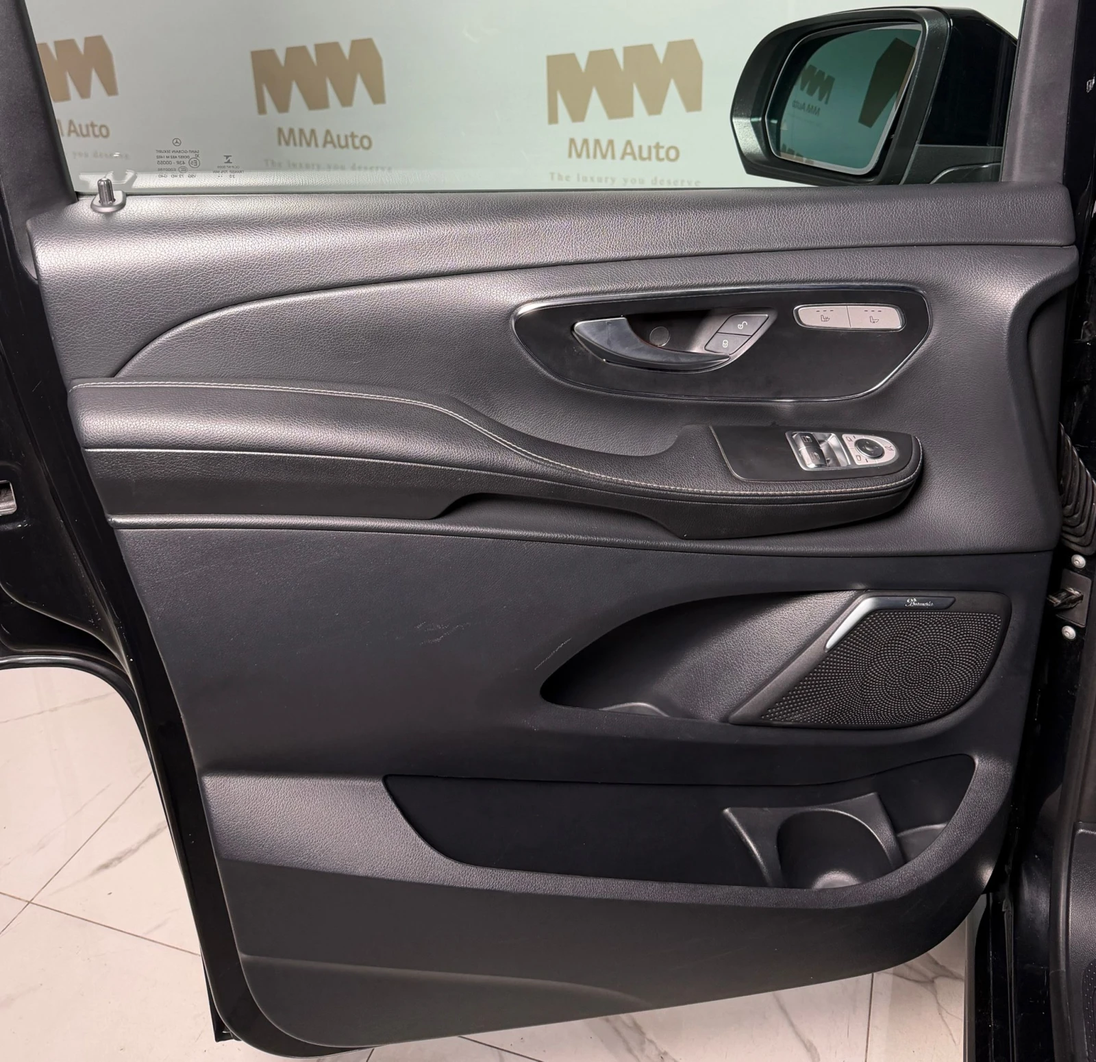 Mercedes-Benz EQV 300* Long* Burmester* Distronic* 360 - изображение 6