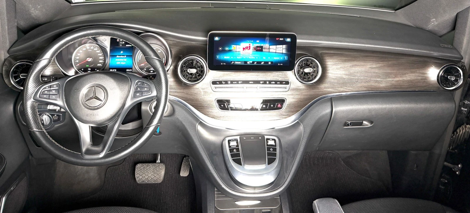 Mercedes-Benz EQV 300* Long* Burmester* Distronic* 360 | Mobile.bg   14