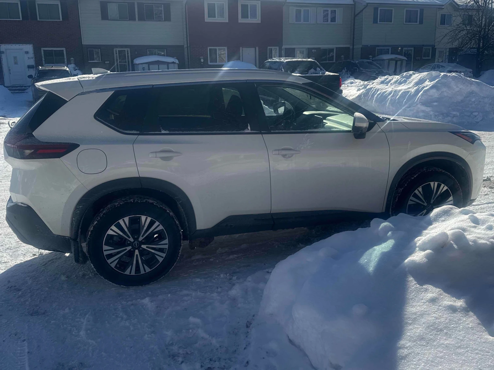 Nissan Rogue AWD SV Moonroof* CARFAX* АВТО КРЕДИТ*  - изображение 4