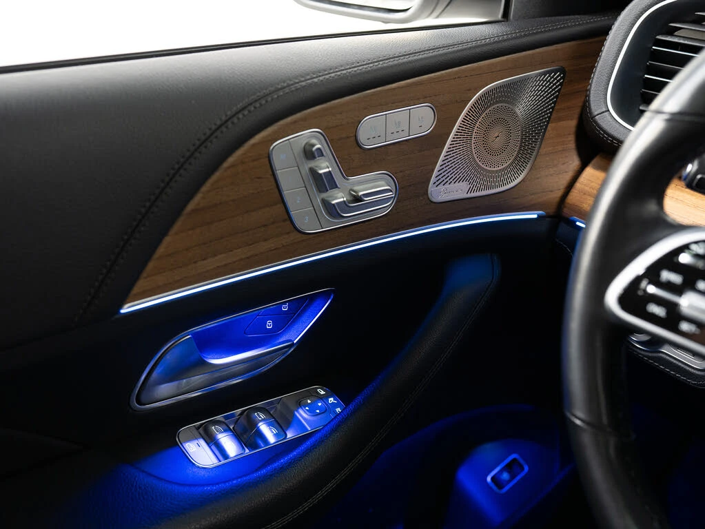 Mercedes-Benz GLS580 4MATIC * MASSAGE * BURMESTER * HEAD UP * TV * LED, снимка 10 - Автомобили и джипове - 53811211