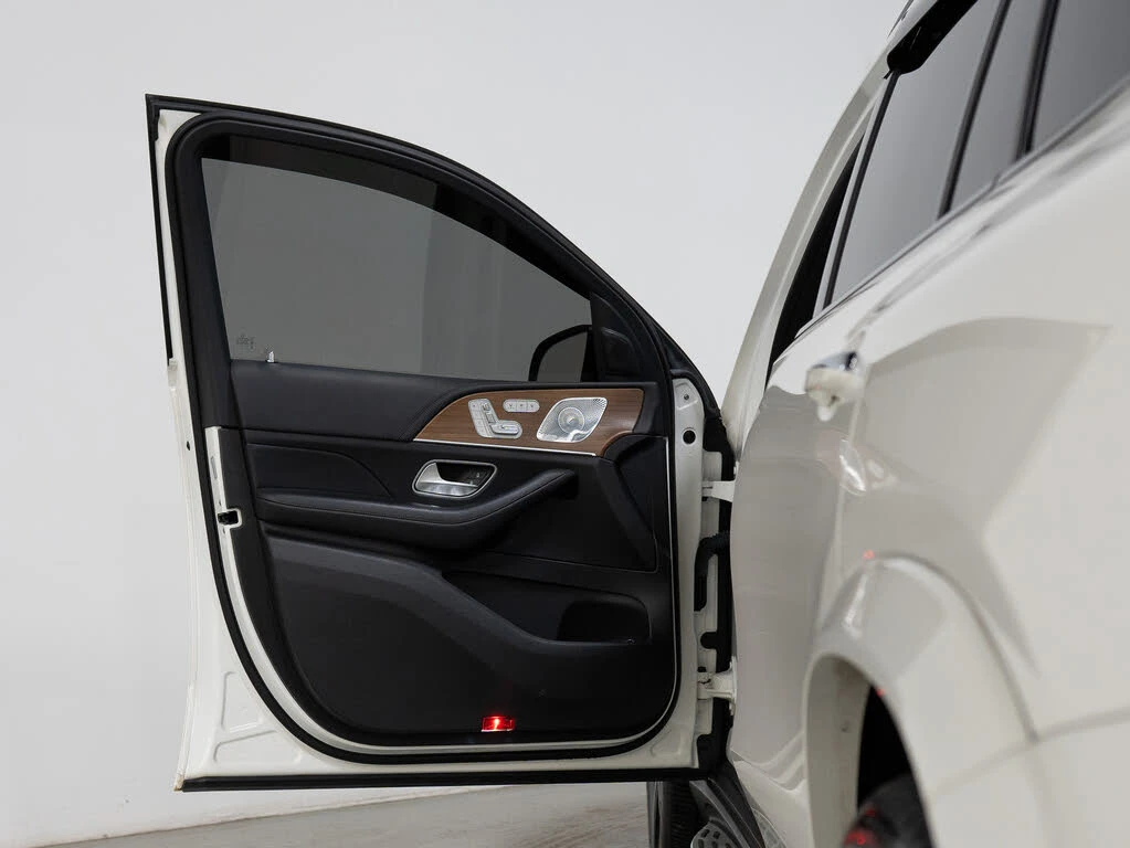 Mercedes-Benz GLS580 4MATIC * MASSAGE * BURMESTER * HEAD UP * TV * LED, снимка 7 - Автомобили и джипове - 53811211