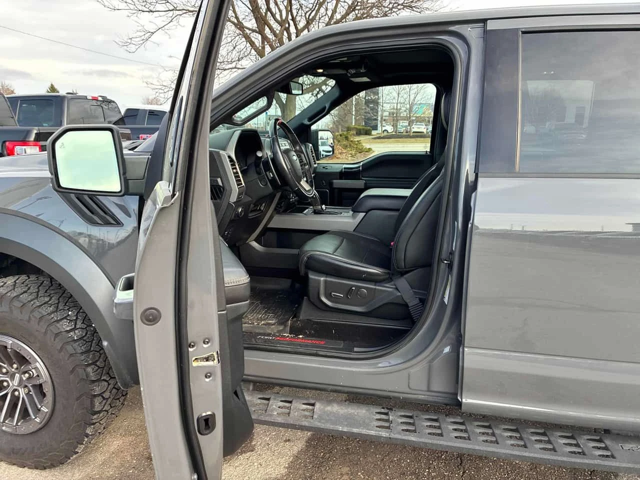 Ford F150 * Raptor * ПОДГРЕВ* KEYLESS* PANO* , снимка 17 - Автомобили и джипове - 54086090