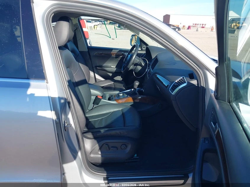 Audi Q5 3.2L V-6 DI, DOHC, VVT, 270HP All Wheel Drive | Mobile.bg � ����������� 5