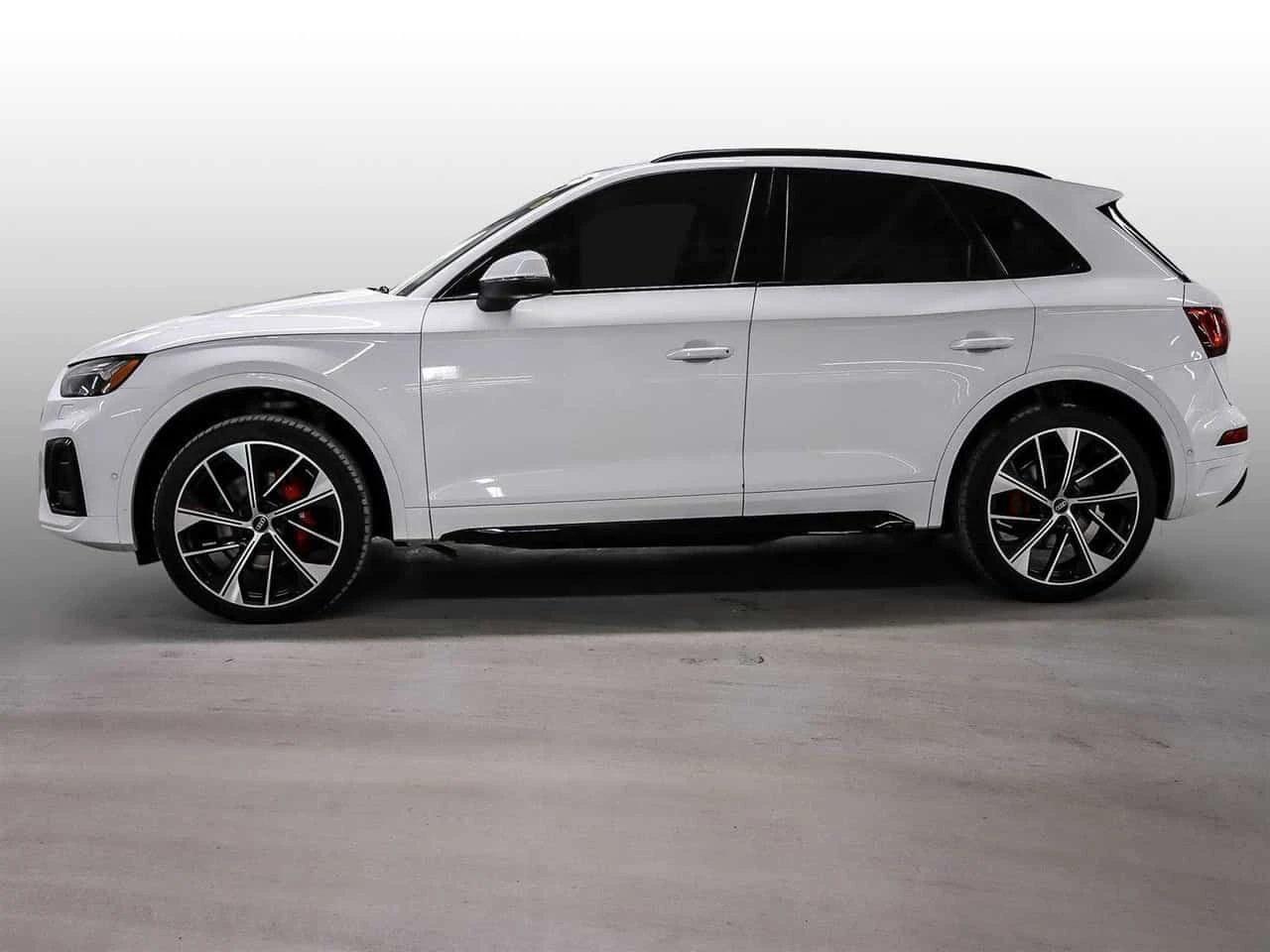 Audi SQ5 quattro * distronic| sunroof| matrix| 360| carbon|, снимка 4 - Автомобили и джипове - 54340485