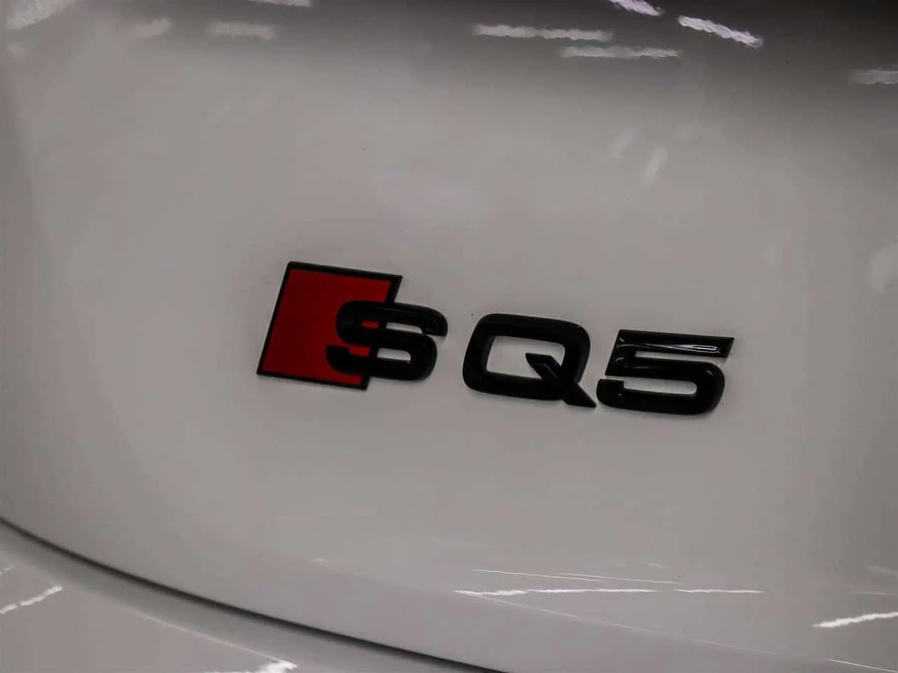 Audi SQ5 quattro * distronic| sunroof| matrix| 360| carbon|, снимка 3 - Автомобили и джипове - 54340485