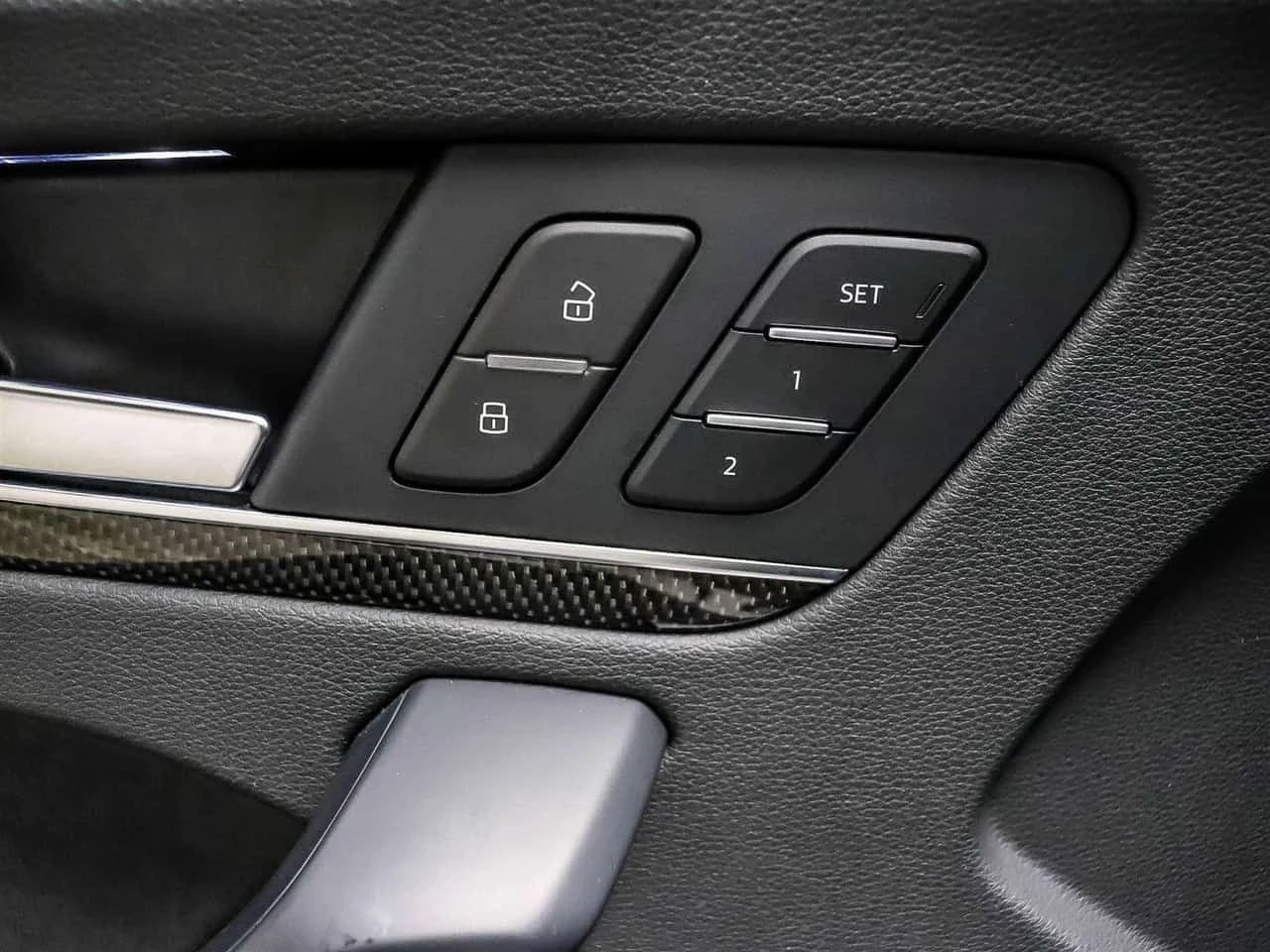 Audi SQ5 quattro * distronic| sunroof| matrix| 360| carbon|, снимка 14 - Автомобили и джипове - 54340485