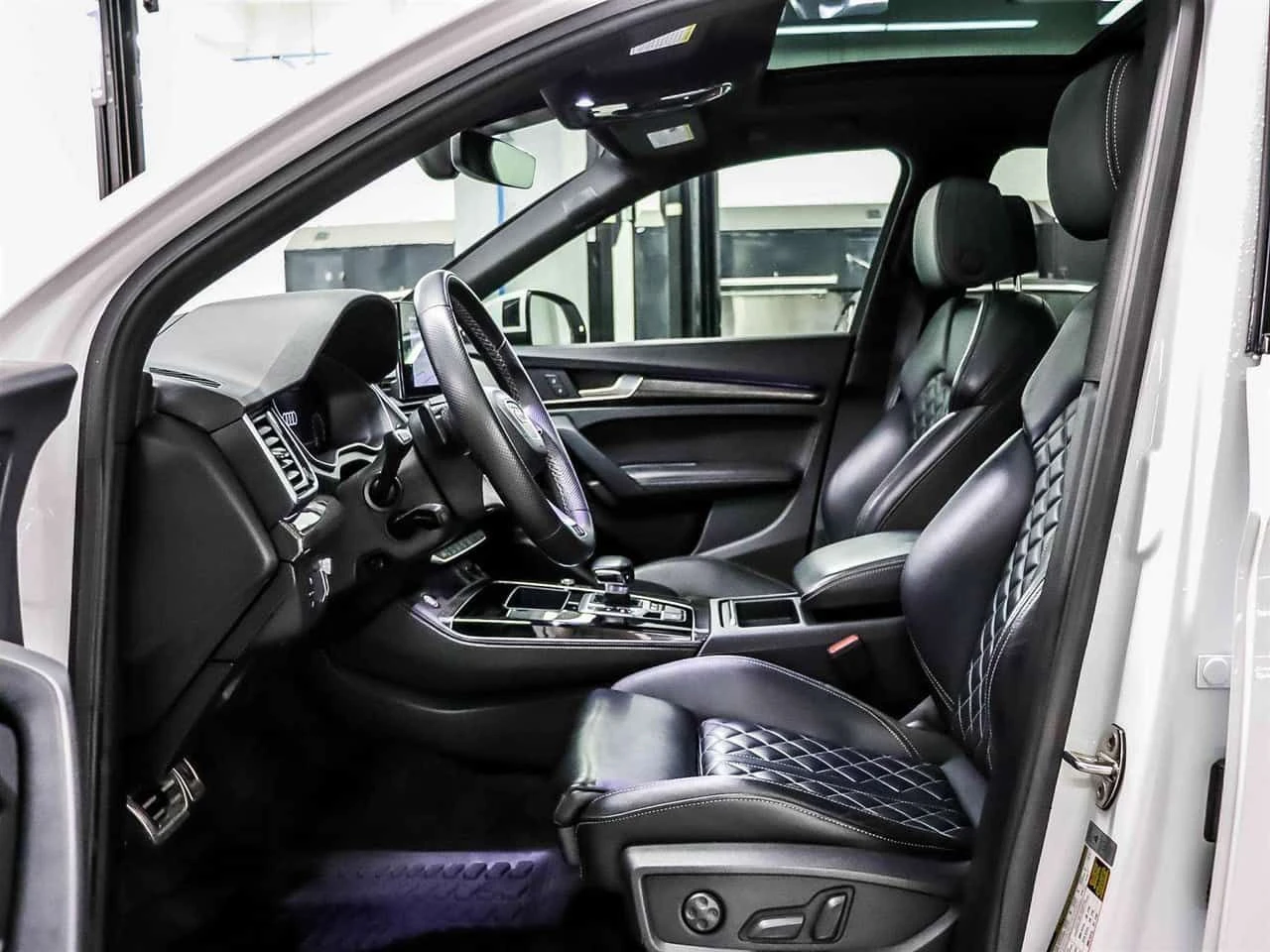 Audi SQ5 quattro * distronic| sunroof| matrix| 360| carbon|, снимка 7 - Автомобили и джипове - 54340485