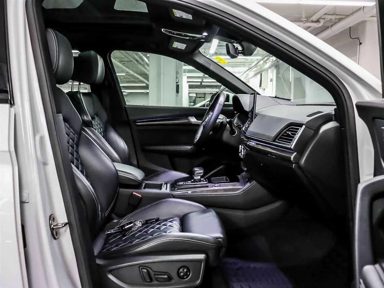 Audi SQ5 quattro * distronic| sunroof| matrix| 360| carbon|, снимка 12 - Автомобили и джипове - 54340485