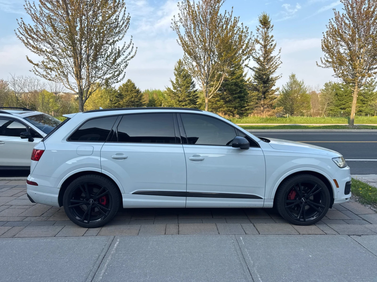 Audi Q7 TECHNIK * MATRIX * DISTRONIC * HEAD UP * CARFAX * , снимка 3 - Автомобили и джипове - 54885816